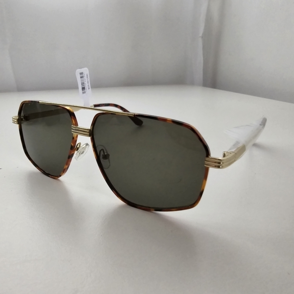 NWT Free People Gold Tortoise Roger Aviator Sunglasses